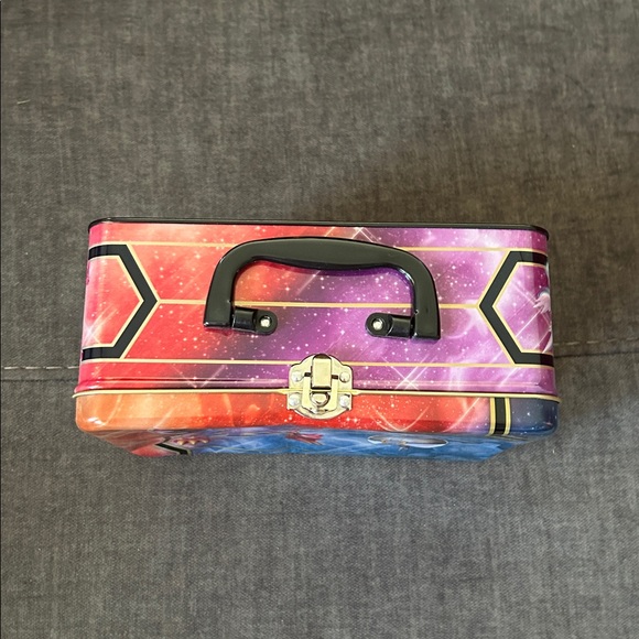 Pokemon Red and Blue Trading Card Tin with cards - Picture 2 of 4